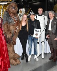 Ehrenmitglied 2019 Kaya Marie Moeller und Florian Clyde Uebergabe
