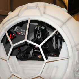TIE-Figfhter Cockpit mit Flugsimulator